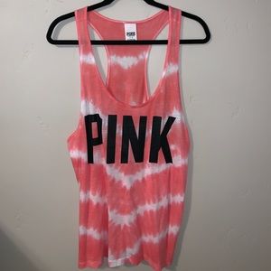 Tie dye VS tank top